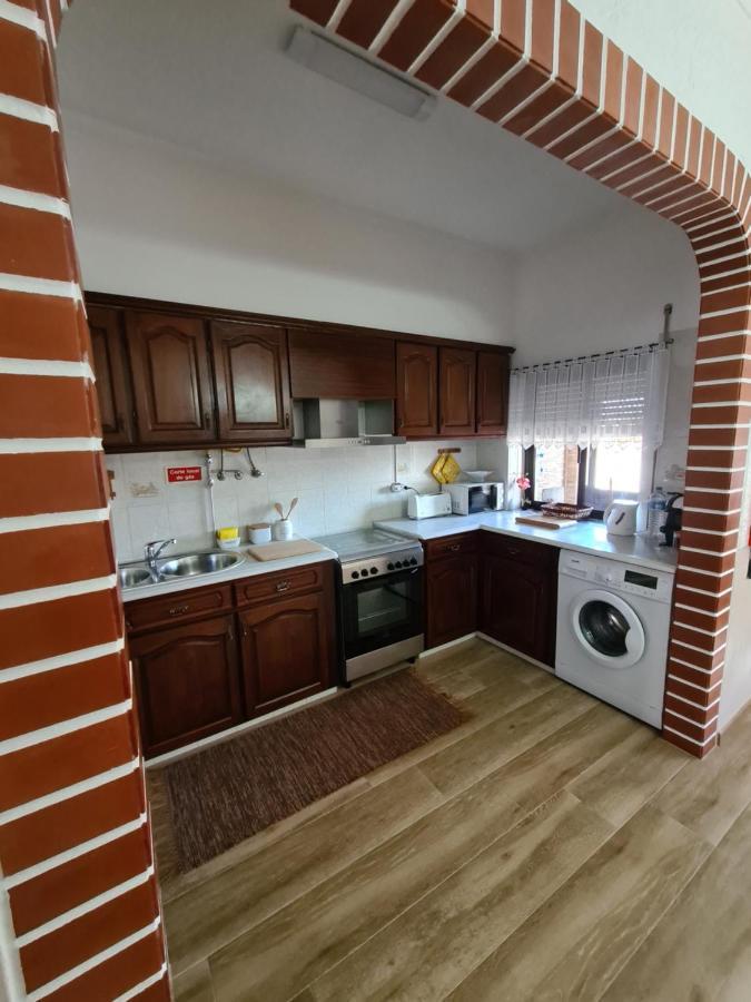 Gomes & Fortunato House Casais Brancos Екстериор снимка
